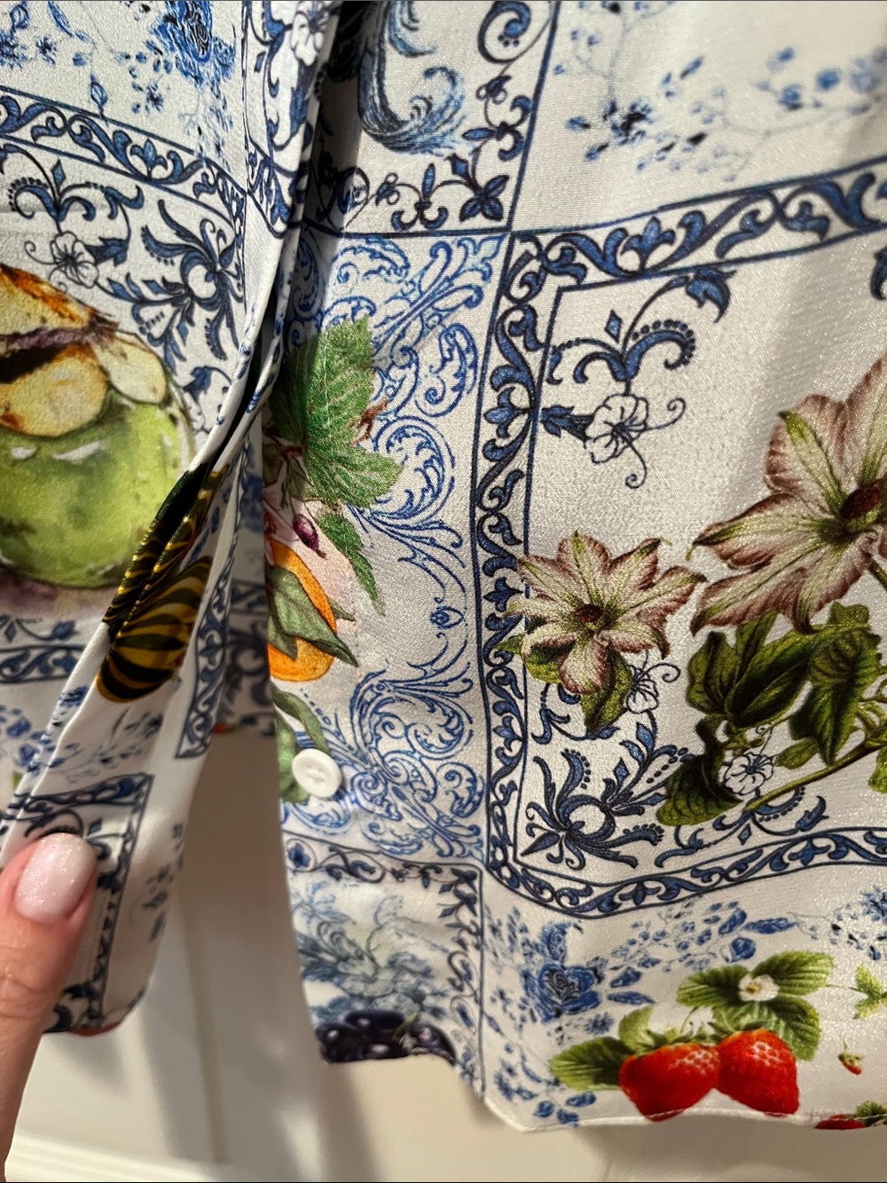 Alice + Olivia White Blue Multi Fruit Print Puff Sleeve Blouse - Picture 4 of 8